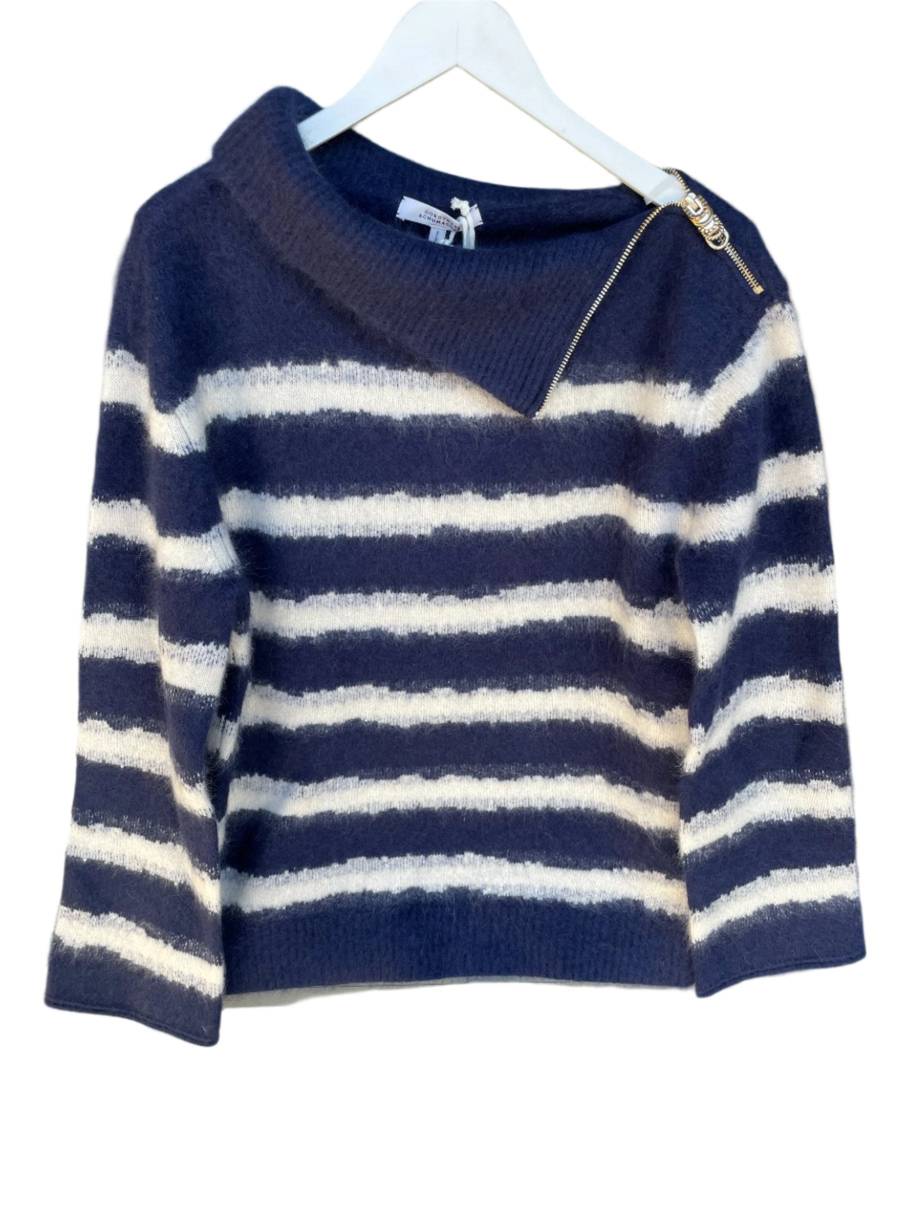 Fluffy Statements Pullover